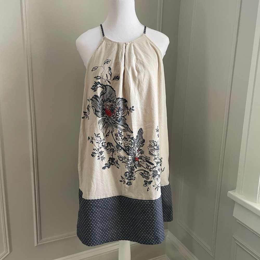 Floreat Dress Size 8, white with navy details.